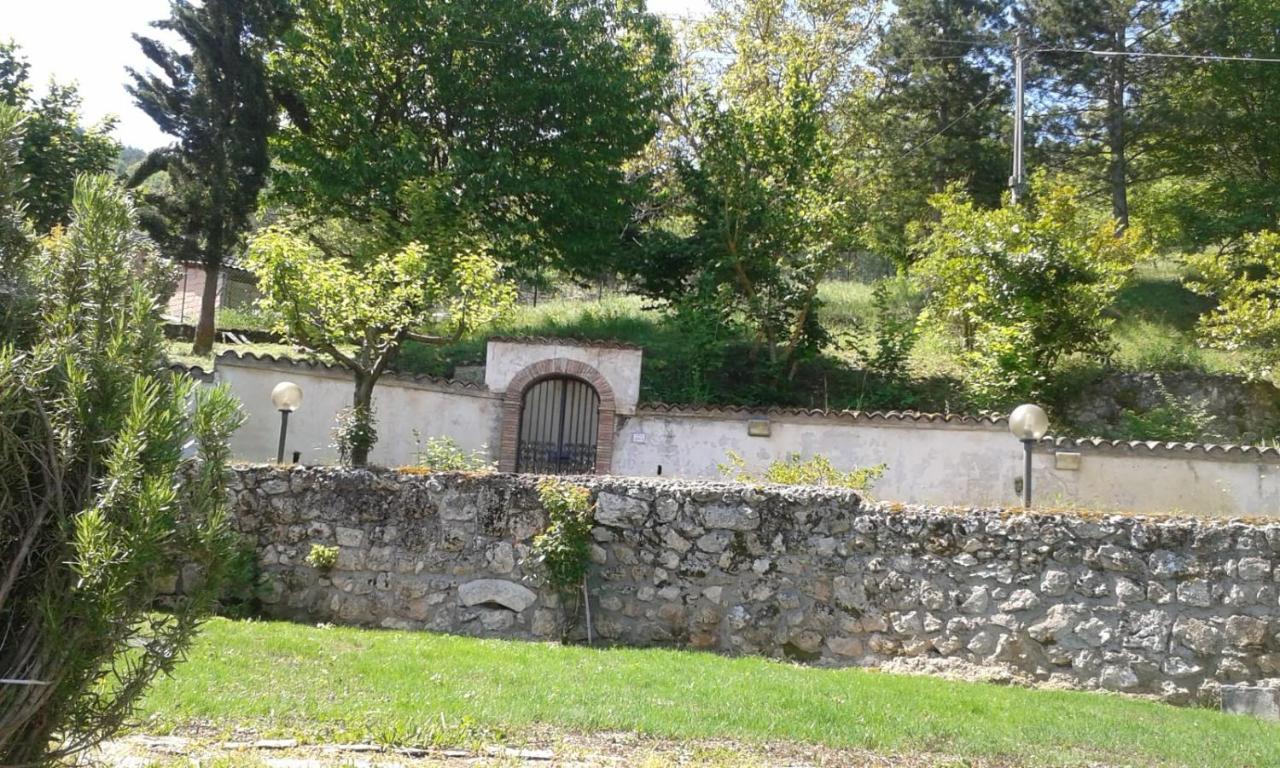 Villa Rosa Caporciano Экстерьер фото
